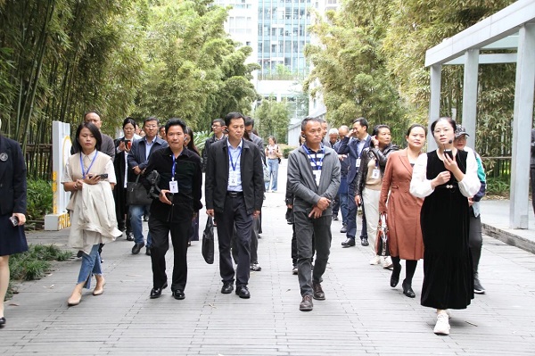 再獲點贊! 成都市委辦公廳、市政府辦公廳和市人社局相關領導一行參訪由瑞方人力打造的全市首個就業小站 第1張 再獲點贊! 成都市委辦公廳、市政府辦公廳和市人社局相關領導一行參訪由瑞方人力打造的全市首個就業小站 第1張