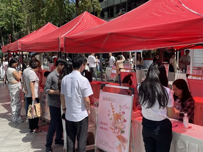 “家門口”的一站式服務!瑞方人力助力打造火車南站街道錦官新城社區特色就業IP 第4張 “家門口”的一站式服務!瑞方人力助力打造火車南站街道錦官新城社區特色就業IP 第4張