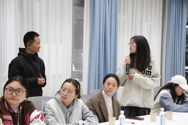 深入一線聽民意!成都市人大代表龔曉鷗在火車南站街道開展就業指導專題分享活動 第3張 深入一線聽民意!成都市人大代表龔曉鷗在火車南站街道開展就業指導專題分享活動 第3張